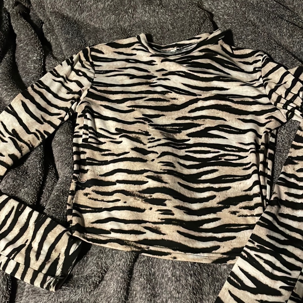 Medium zebra long sleeve